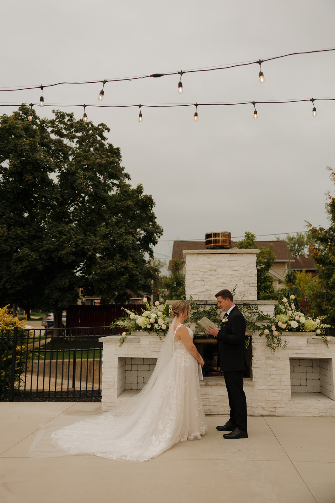 Groom's turn to read vows at 10 South wedding venue before ceremony is to start 